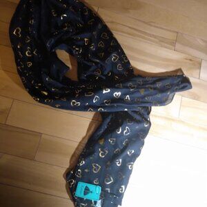 Katier: Black and gold heart design scarf/wrap. Measures 33"x70"